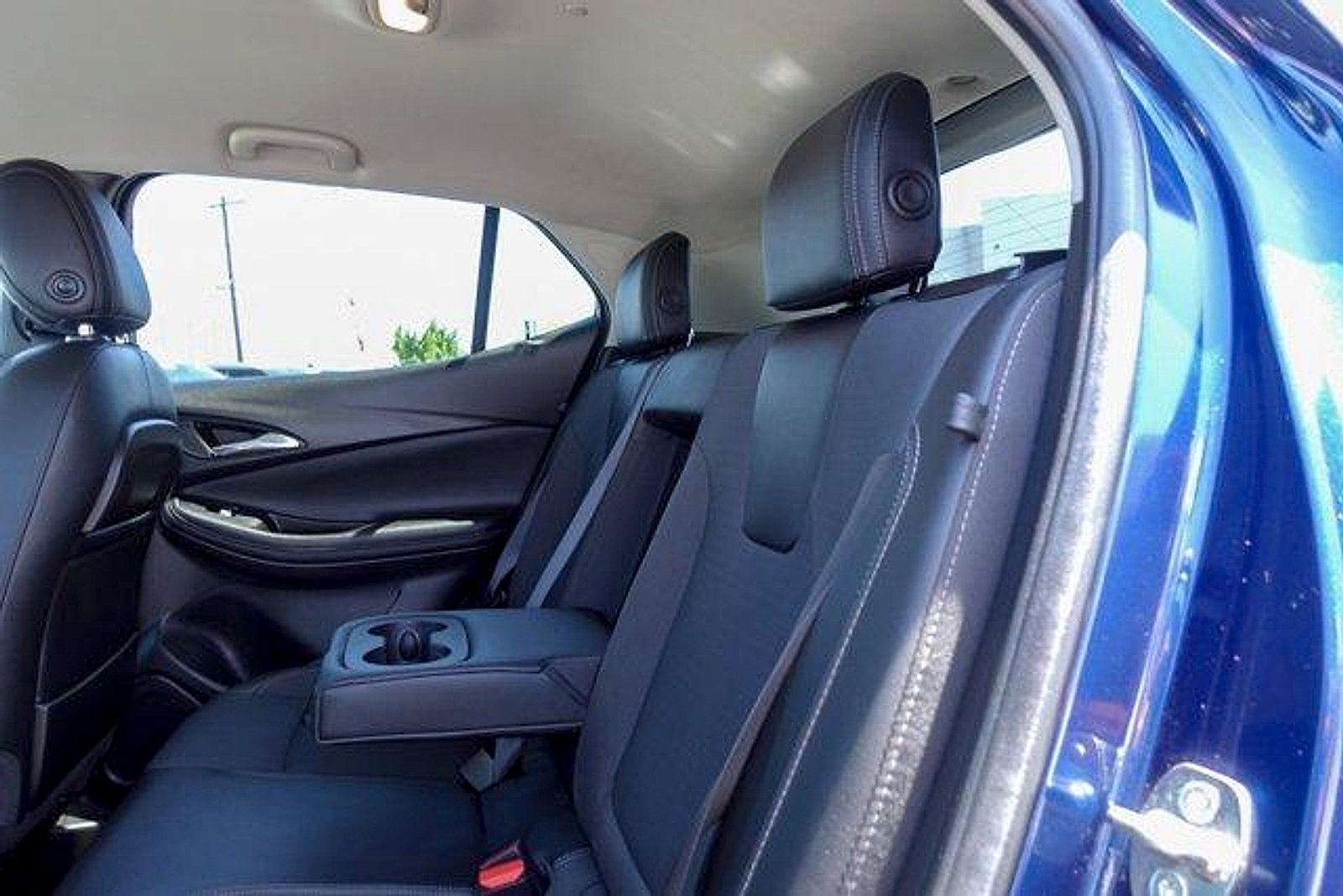 Used 2022 Buick Encore GX Select AWD/4WD image 21