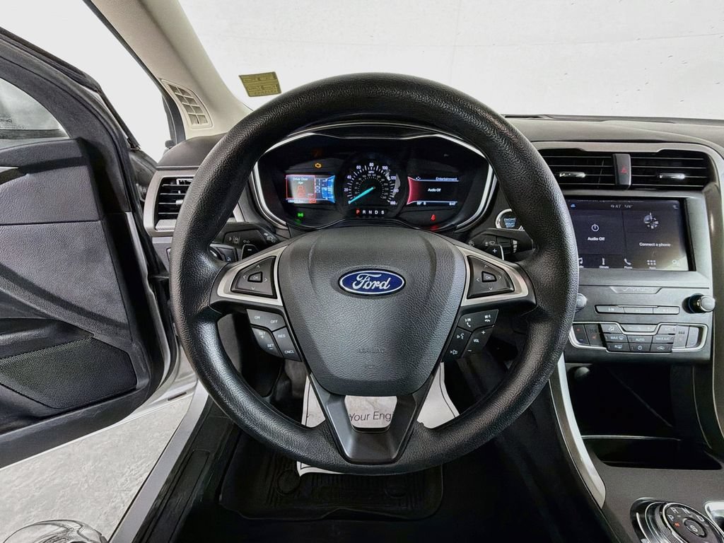 Used 2019 Ford Fusion SE AWD/4WD image 13