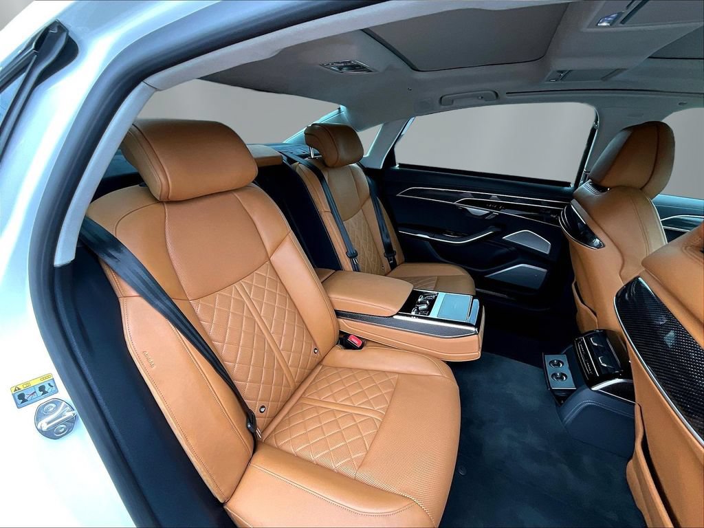 Used 2022 Audi S8 w/ S8 Comfort Plus Package AWD/4WD image 21