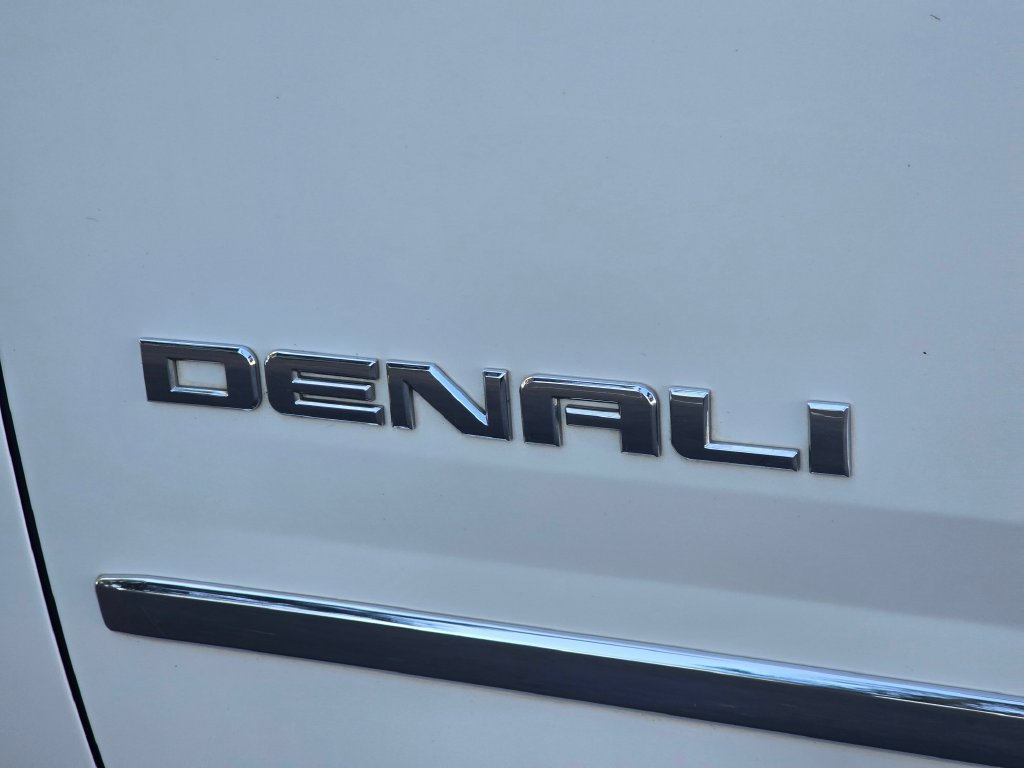 Used 2019 GMC Yukon Denali w/ Denali Ultimate Package AWD/4WD image 14