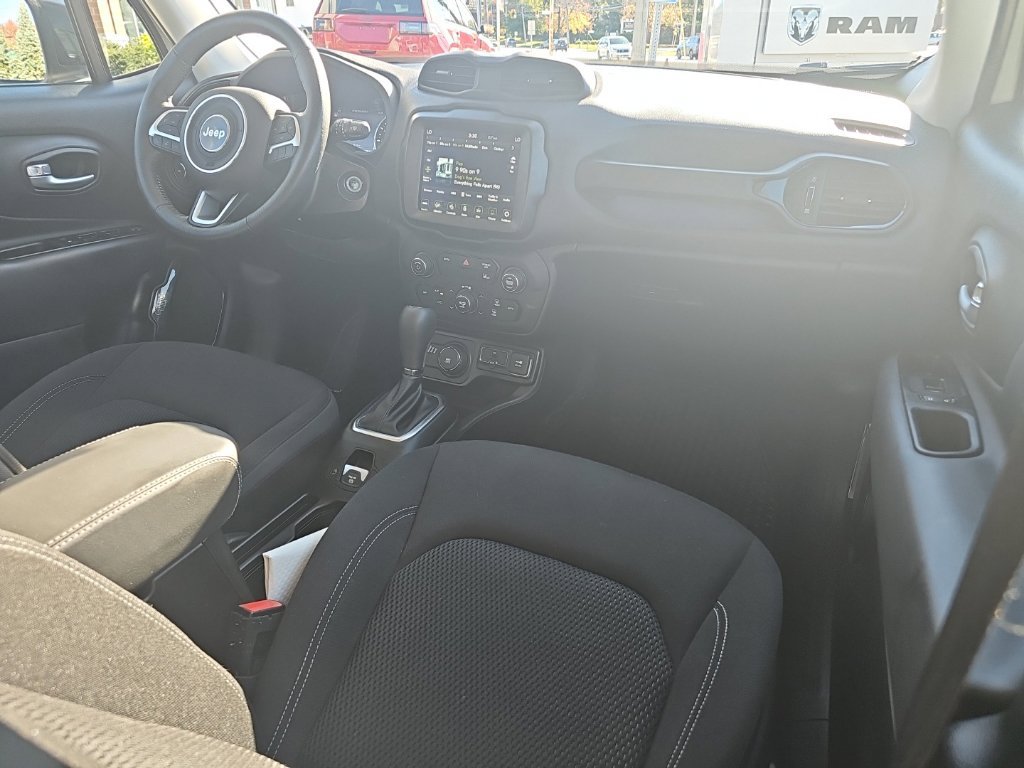 Certified 2023 Jeep Renegade Altitude w/ Convenience Group I AWD/4WD image 25
