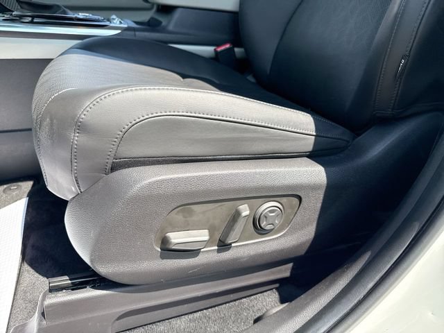 Used 2024 Kia Carnival SX FWD image 12
