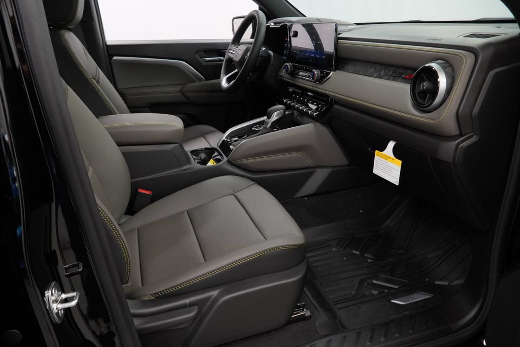 New 2026 Chevrolet Colorado ZR2 w/ Technology Package AWD/4WD image 30