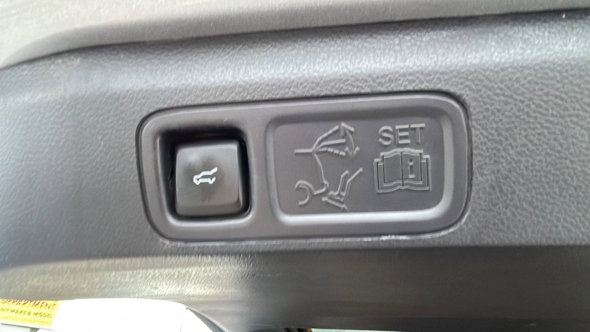 Used 2023 Ford Expedition Limited image 15