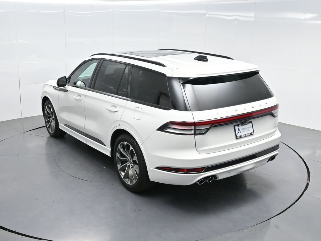 Used 2025 Lincoln Aviator 2WD w/ Jet Appearance Package image 47
