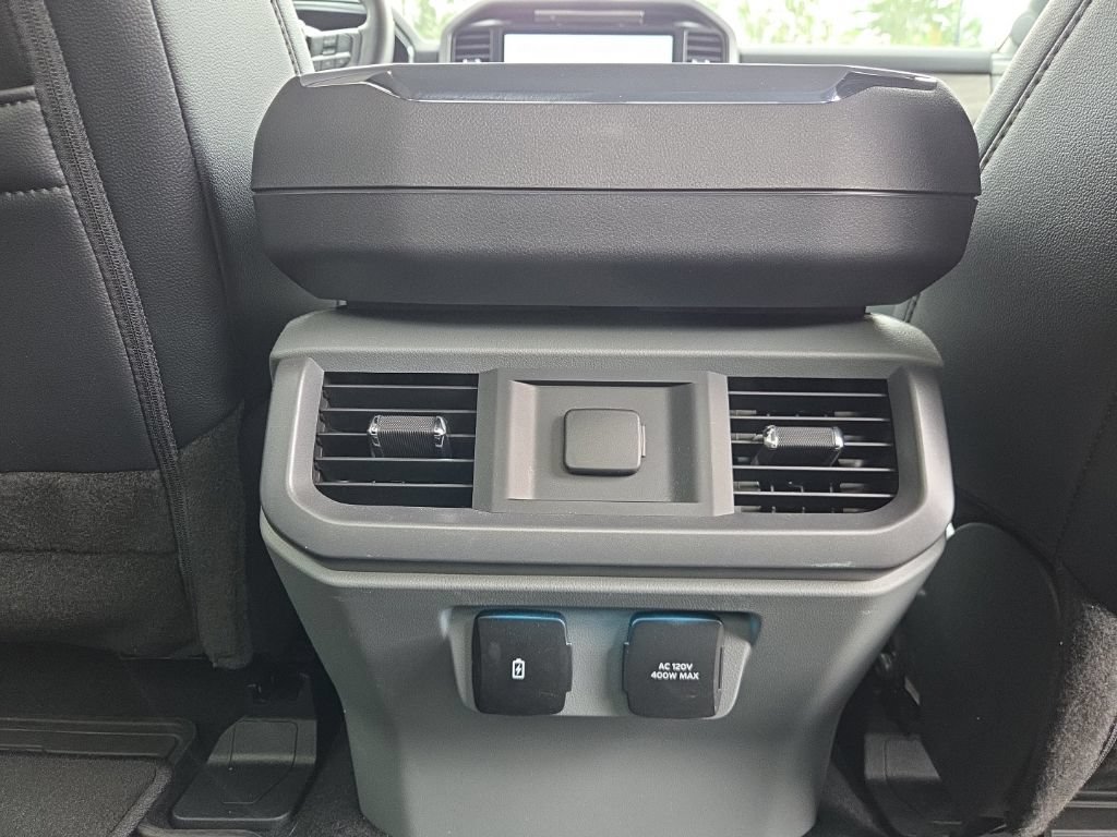 Used 2025 Ford F150 Lariat AWD/4WD image 33