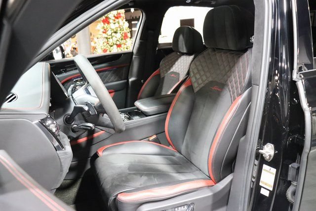 Used 2021 Bentley Bentayga Speed AWD/4WD image 33