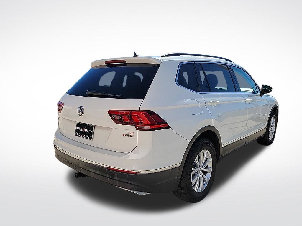 Used 2018 Volkswagen Tiguan SE w/ Panoramic Sunroof Package AWD/4WD image 4
