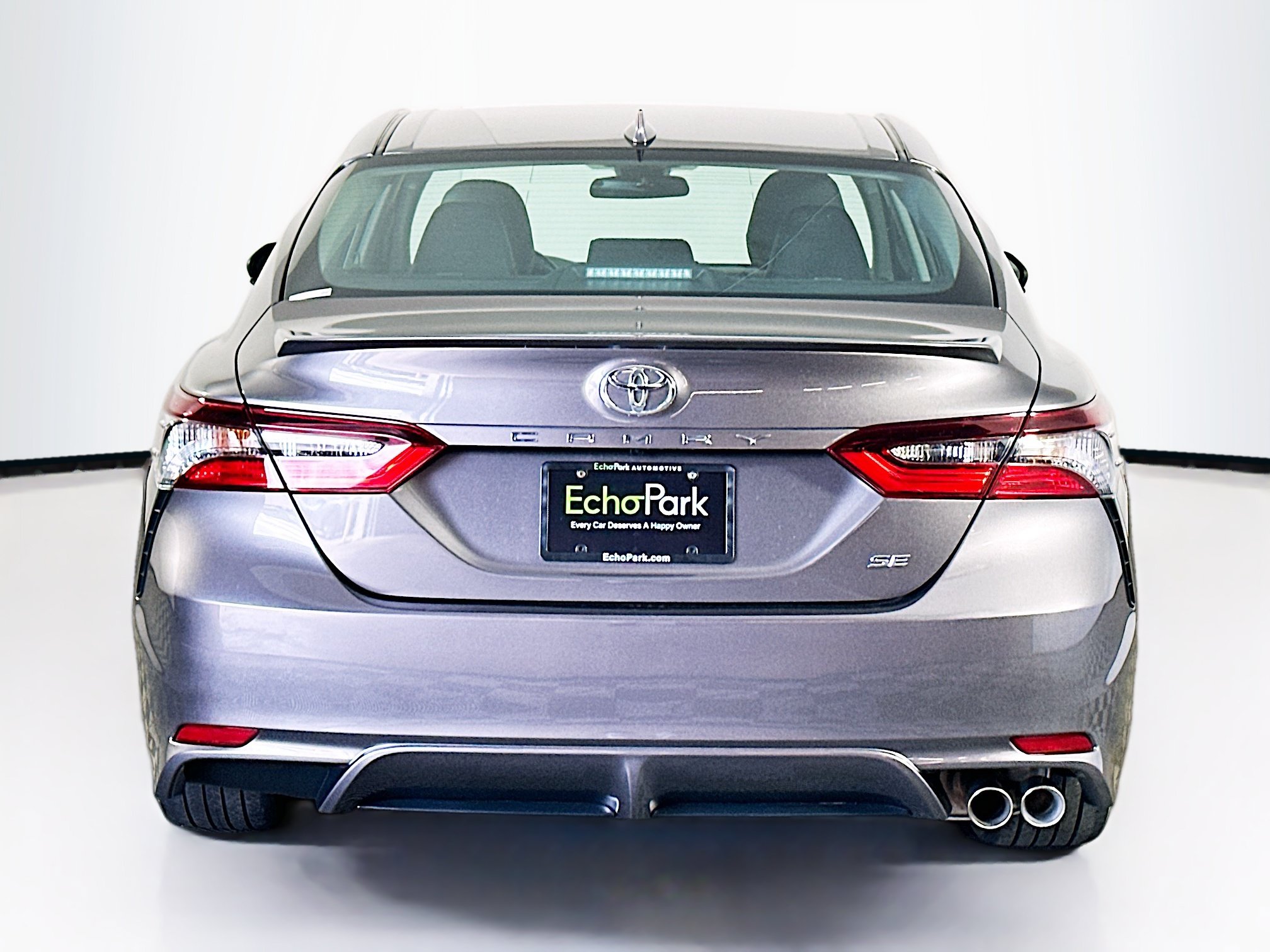 Used 2024 Toyota Camry SE FWD image 7
