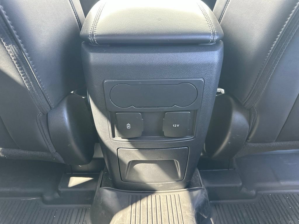Used 2024 Ford Explorer XLT w/ Equipment Group 202A AWD/4WD image 33