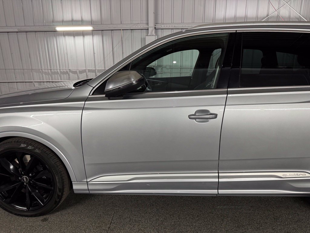 Used 2022 Audi SQ7 Premium Plus w/ SQ7 Executive Package AWD/4WD image 17