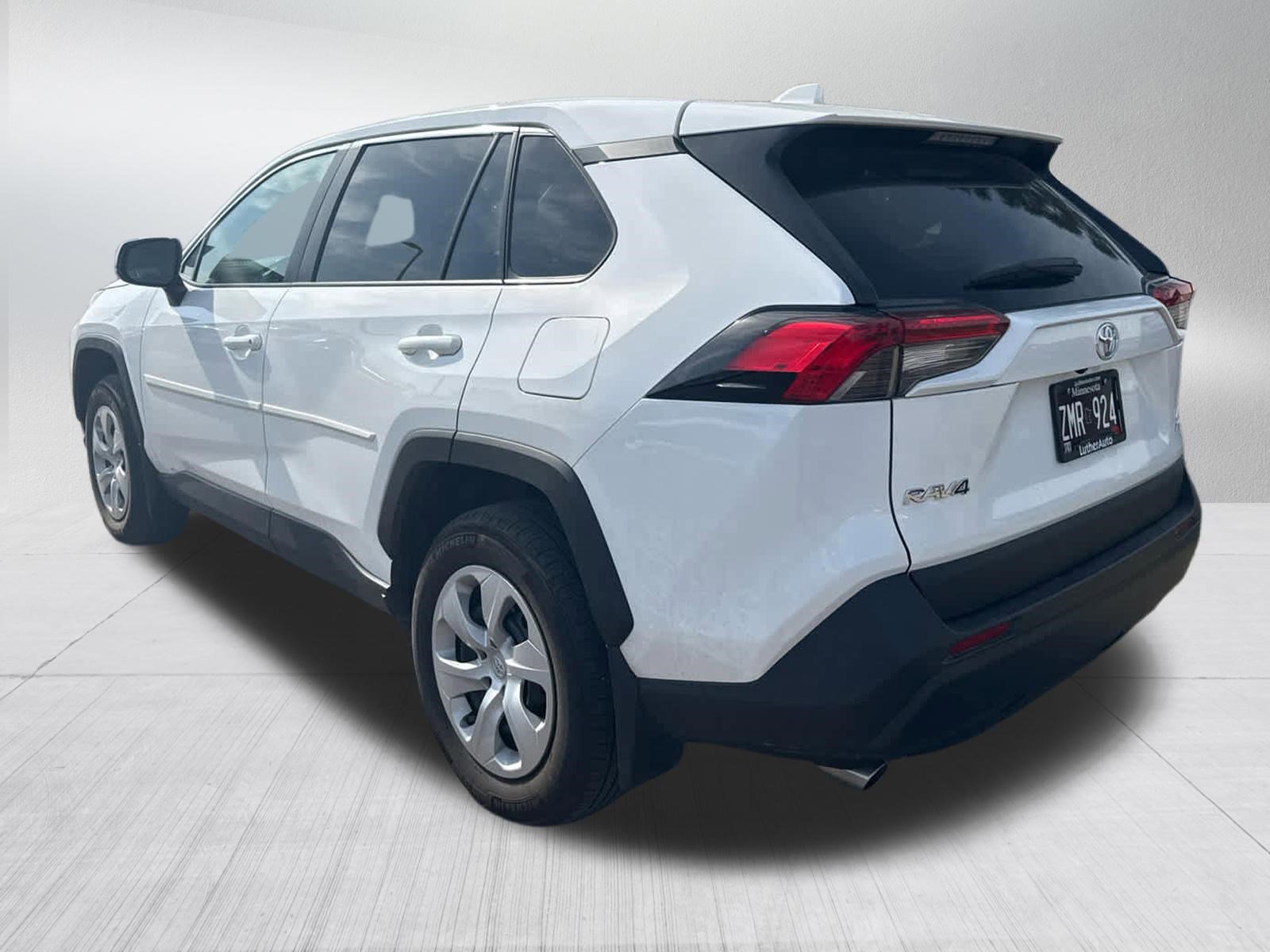 Used 2025 Toyota RAV4 LE AWD/4WD image 3