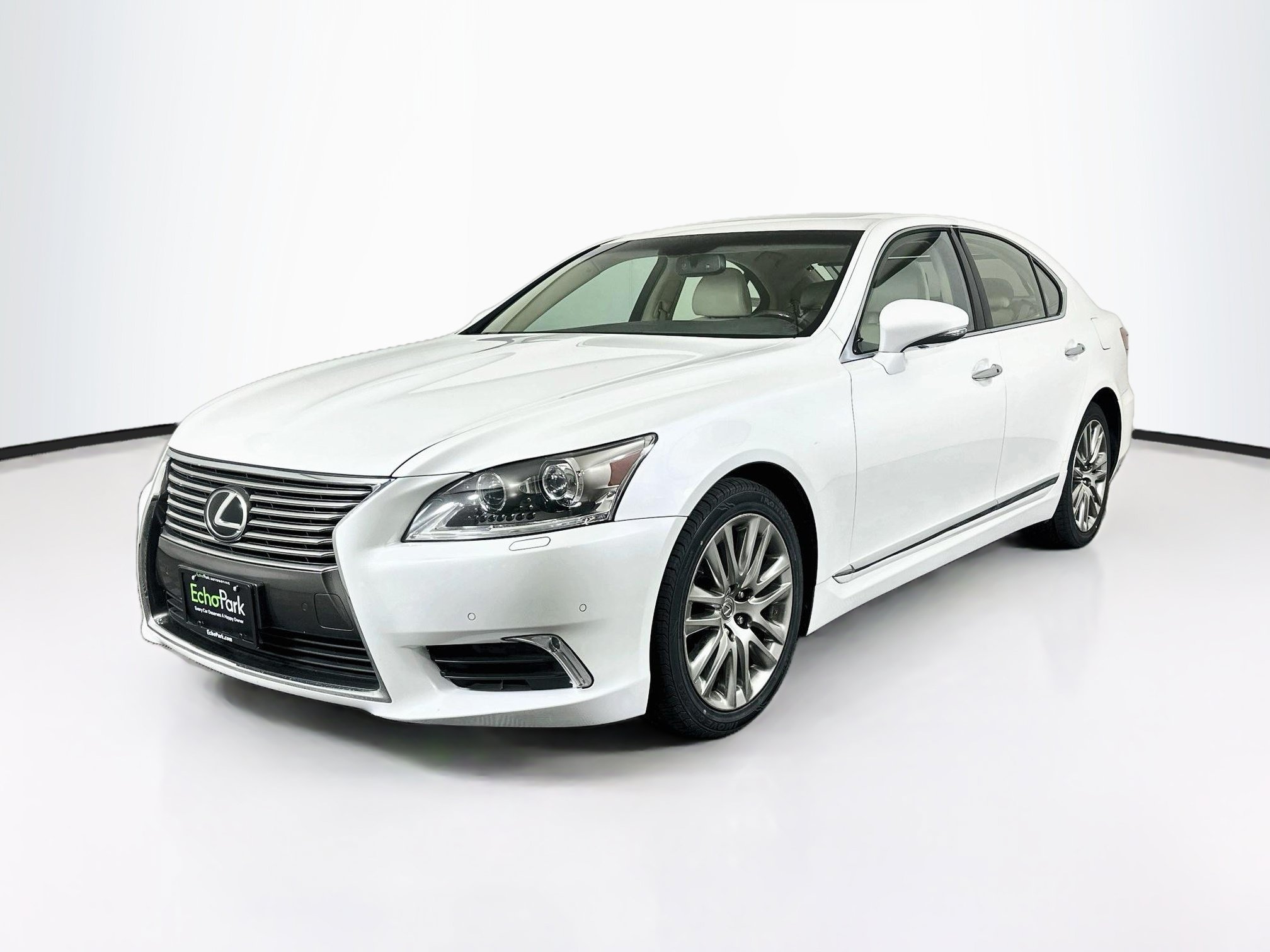 Used 2015 Lexus LS 460 w/ Comfort Package RWD image 3