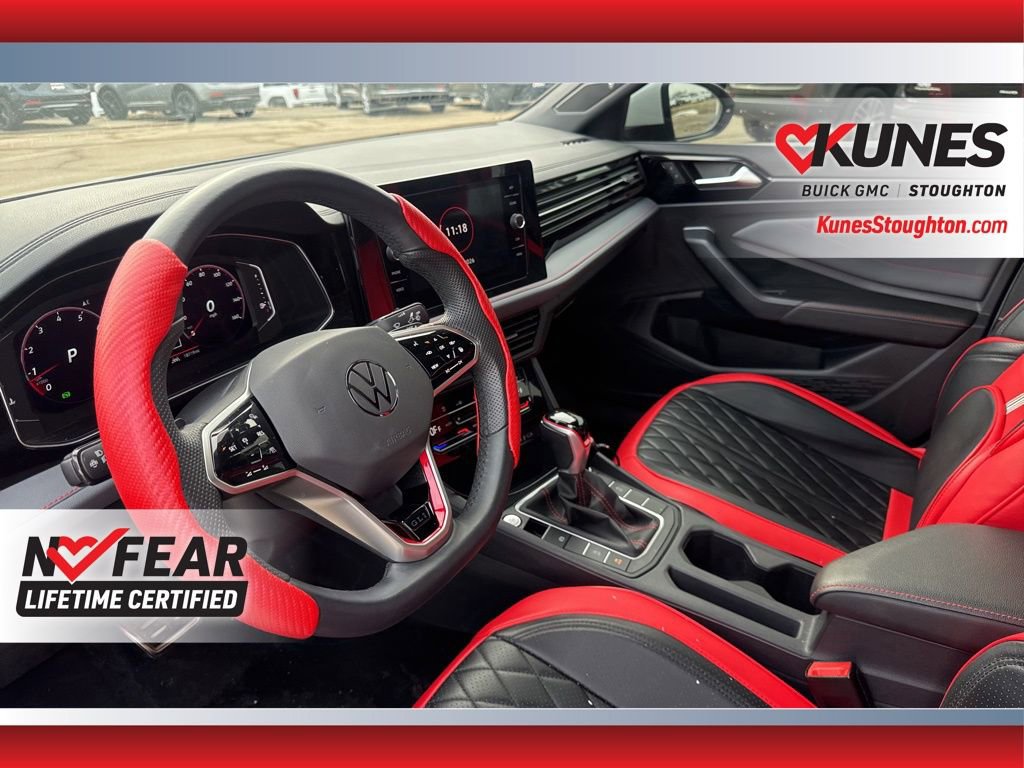 Used 2025 Volkswagen Jetta GLI Autobahn FWD image 22