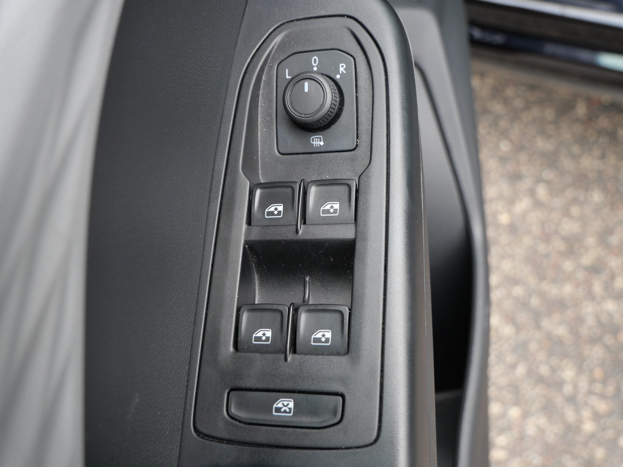 Certified 2024 Volkswagen Taos S AWD/4WD image 20