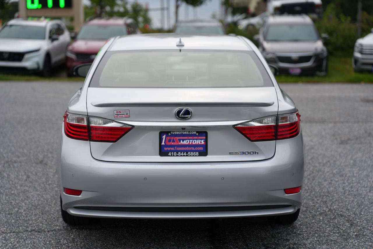 Used 2013 Lexus ES 300h w/ Luxury Pkg FWD image 7