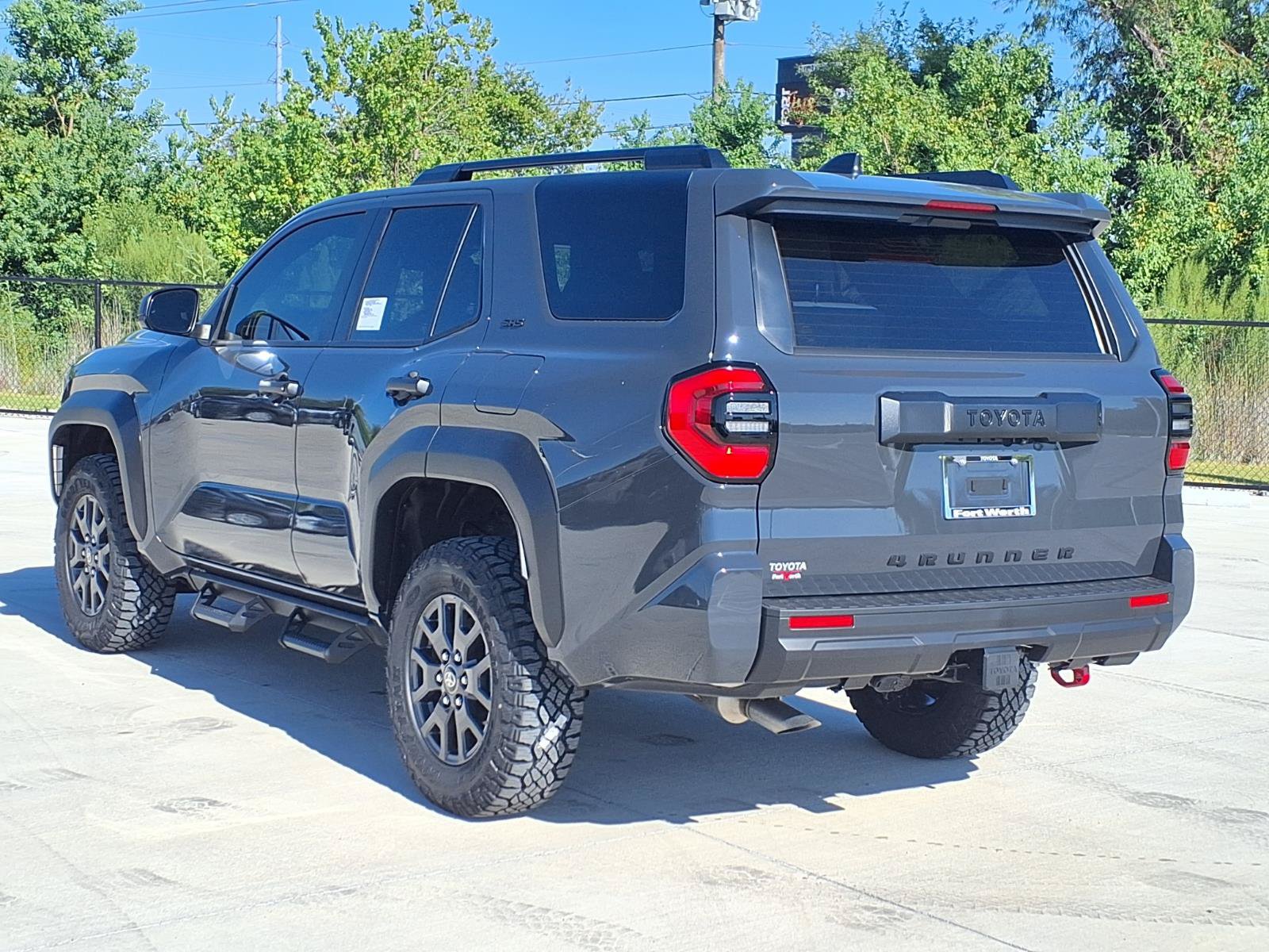New 2026 Toyota 4Runner SR5 AWD/4WD image 7