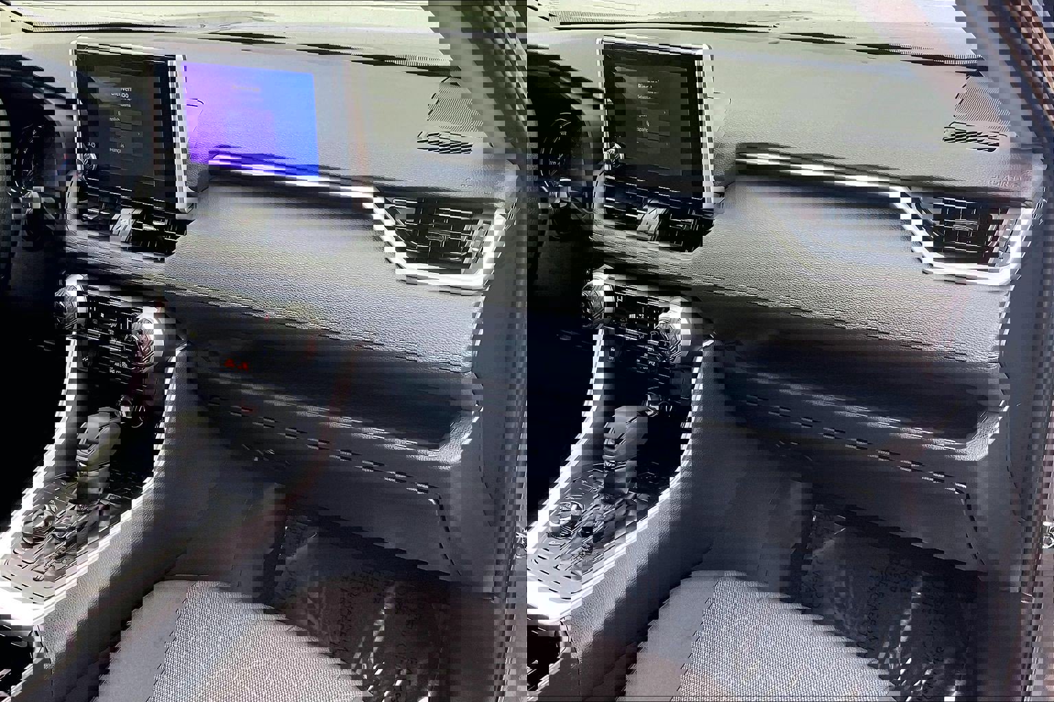 Used 2024 Toyota RAV4 XLE image 21