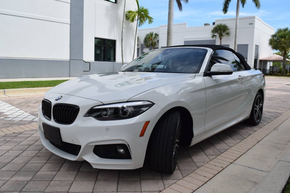 Used 2021 BMW 230i xDrive Convertible AWD/4WD image 5