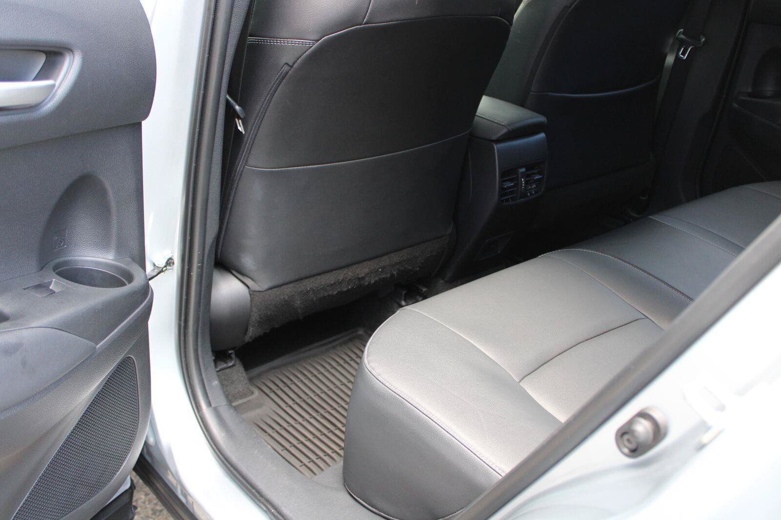 Used 2022 Toyota Corolla Cross XLE w/ Convenience Package FWD image 46