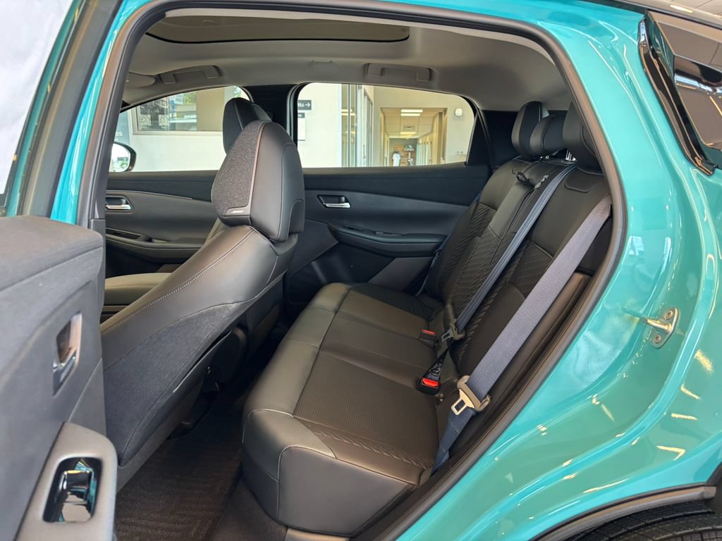 New 2026 Nissan Leaf Platinum+ w/ Cargo Package (Platinum+) FWD image 22