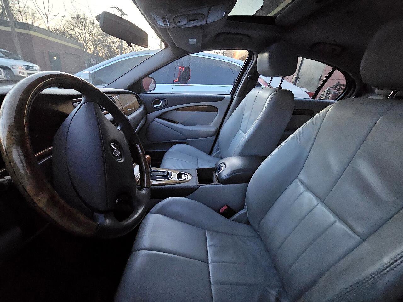 Used 2004 Jaguar S-TYPE 3.0 image 2