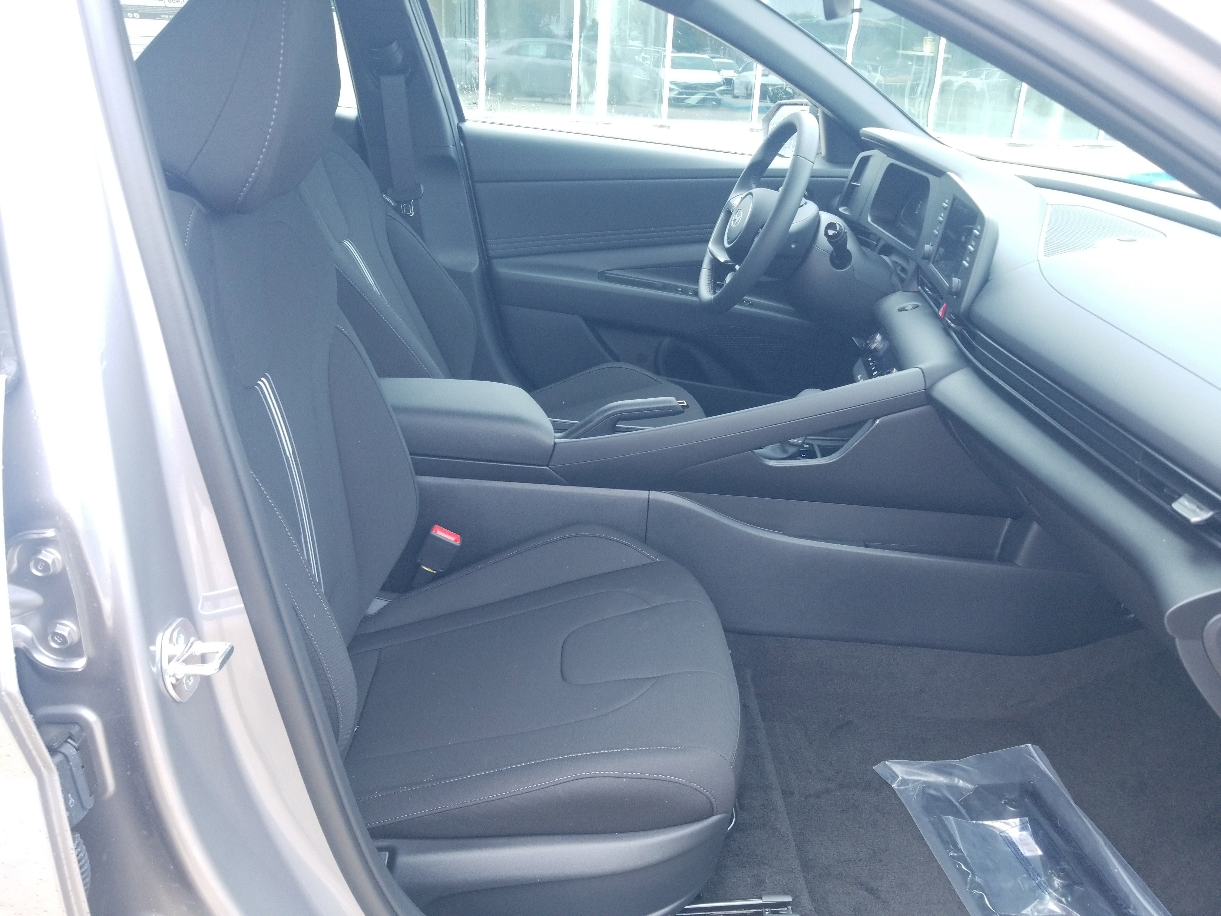 New 2026 Hyundai Elantra Sport FWD image 17