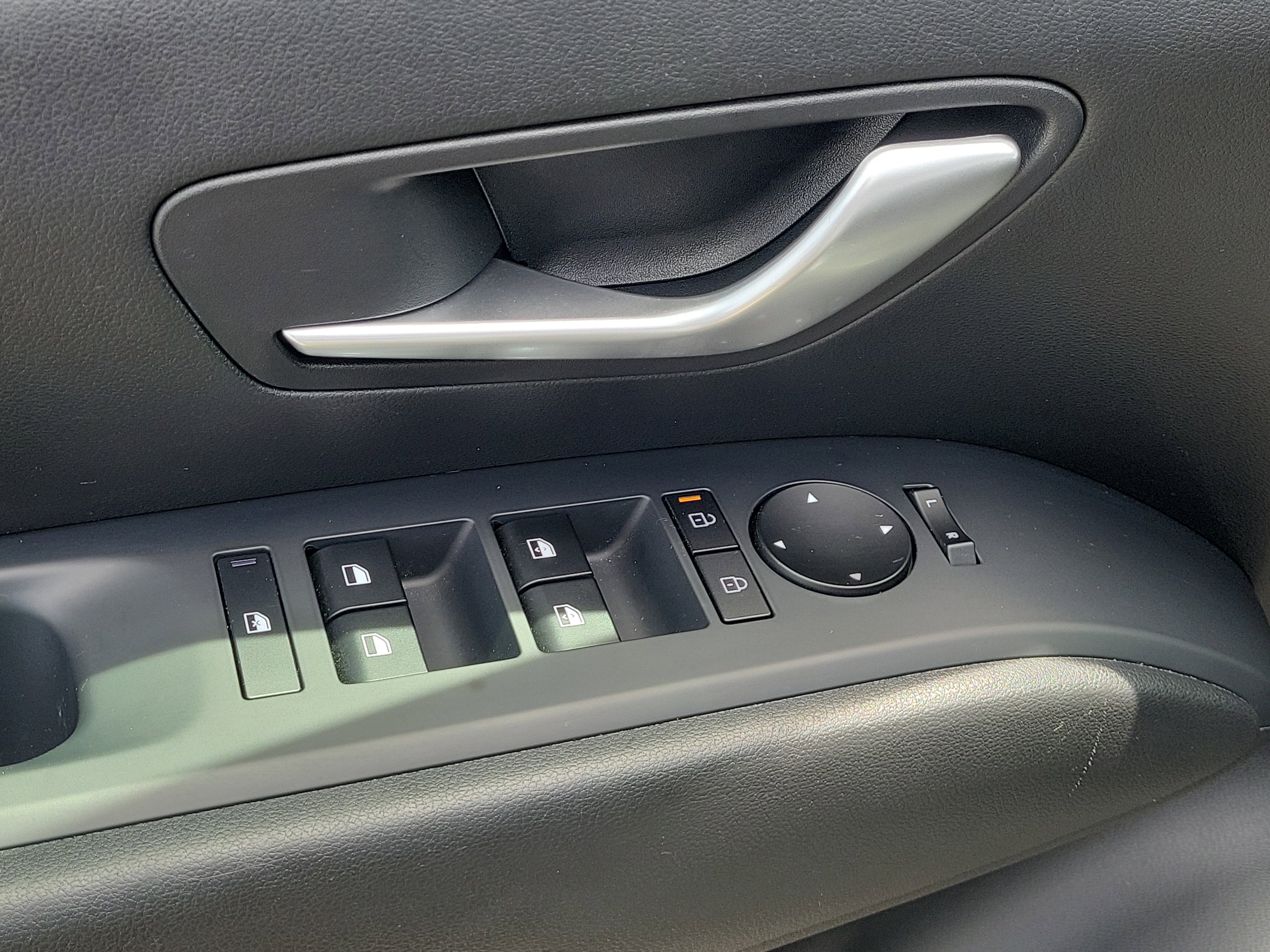 Used 2025 Hyundai Tucson SEL image 12