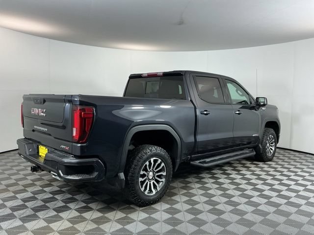 Used 2023 GMC Sierra 1500 AT4 w/ AT4 Premium Package AWD/4WD image 4
