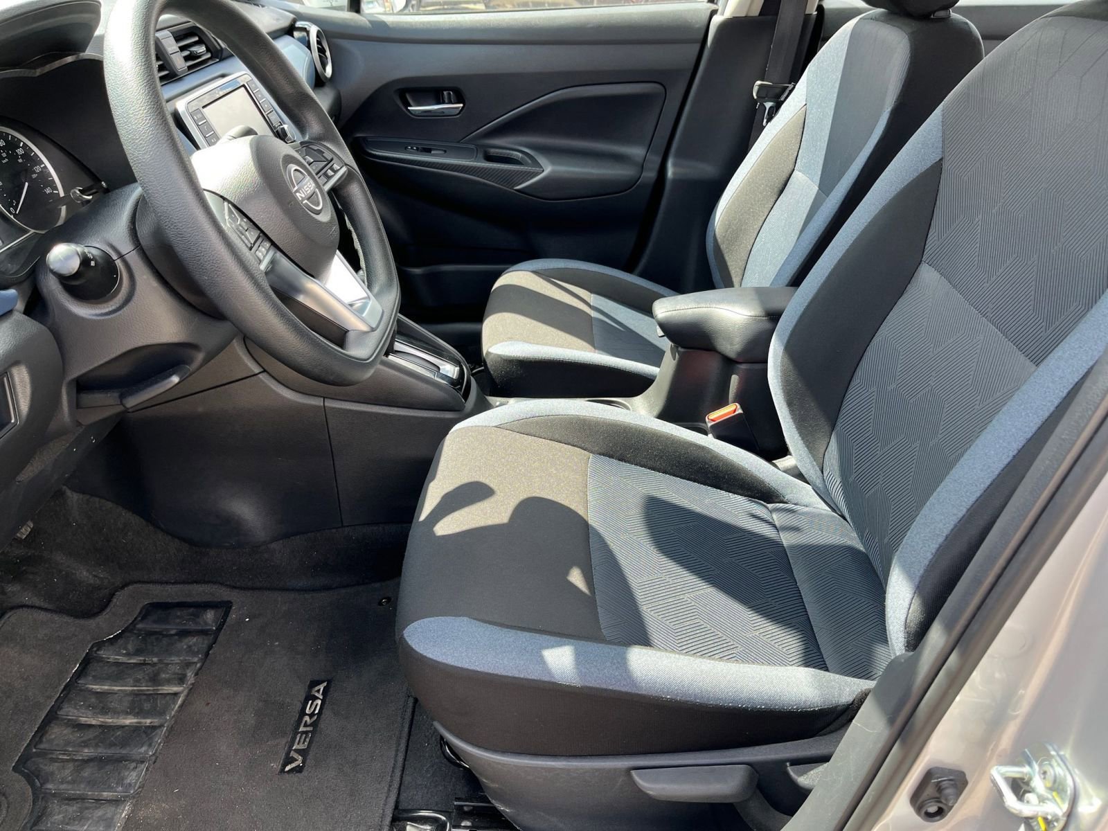 Used 2025 Nissan Versa SV image 23