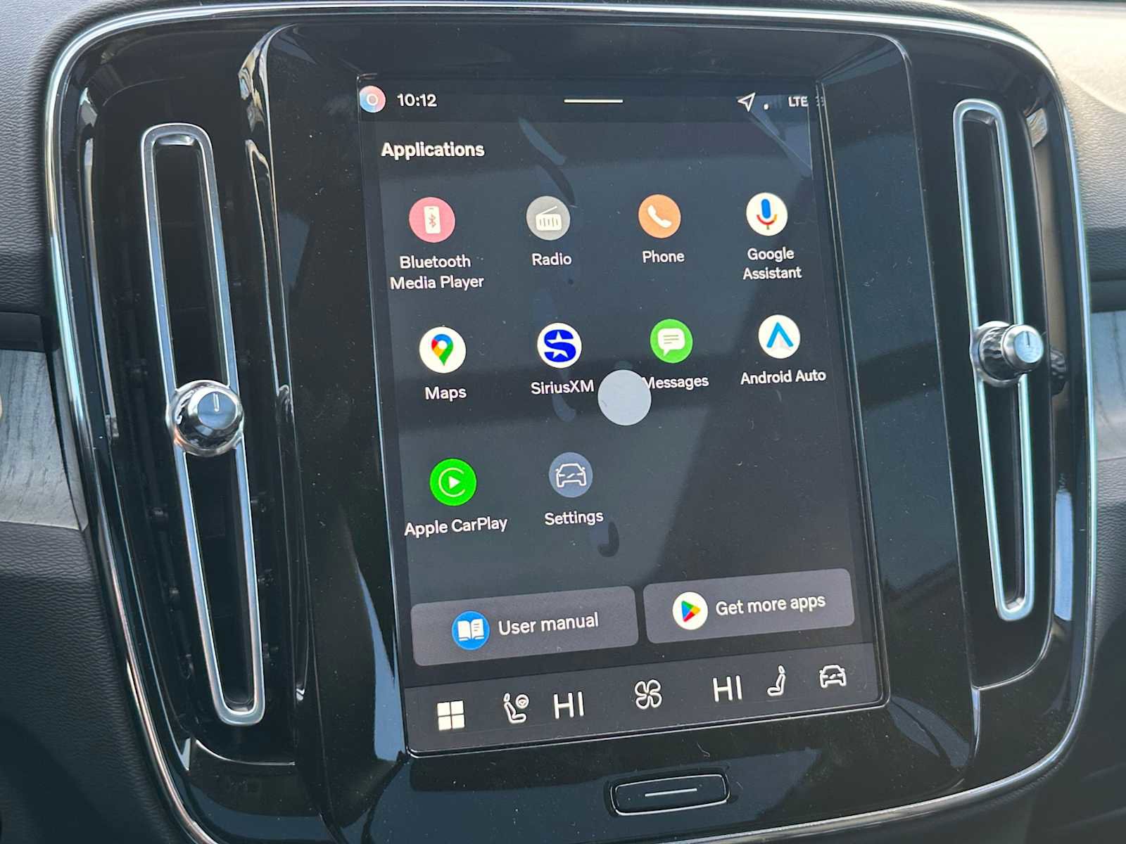 New 2026 Volvo XC40 B5 Ultra w/ Climate Package image 29