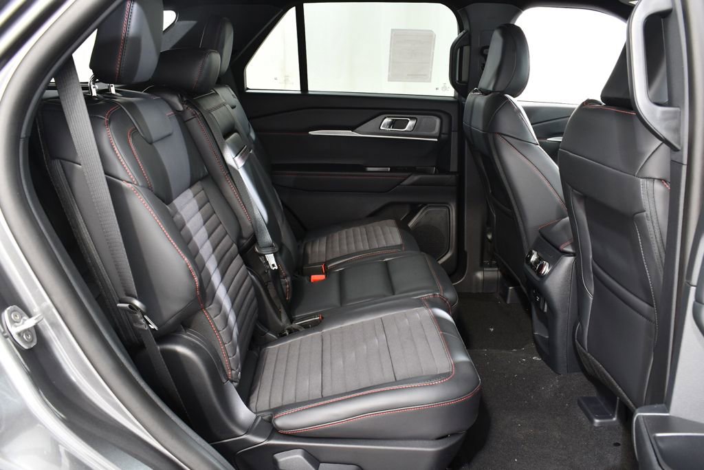 New 2026 Ford Explorer ST-Line AWD/4WD image 19