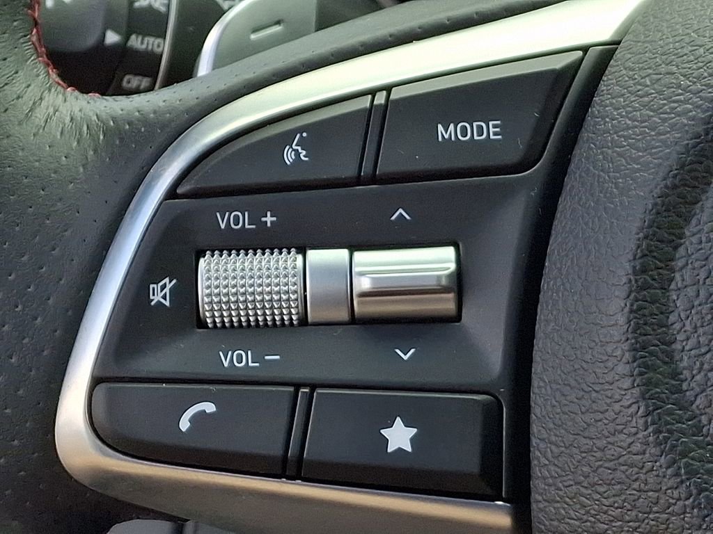 Used 2023 Genesis G70 2.0T w/ Sport Prestige Package image 22