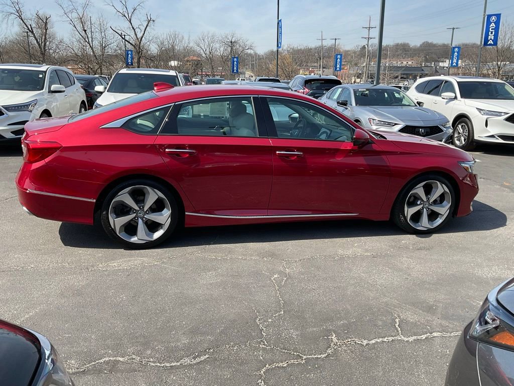 Used 2018 Honda Accord Touring image 7