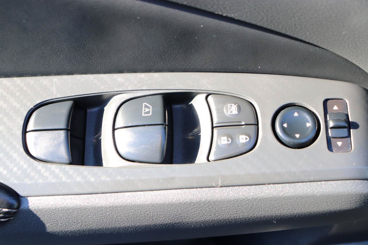 Used 2025 Nissan Altima 2.5 SV AWD/4WD image 42