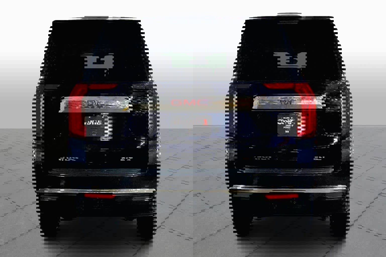 Used 2021 GMC Yukon SLT w/ SLT Premium Package image 5