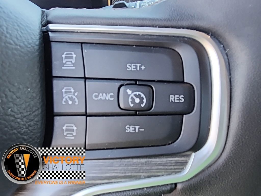 Certified 2024 Jeep Wagoneer Series II w/ Flexible Seating Group image 11