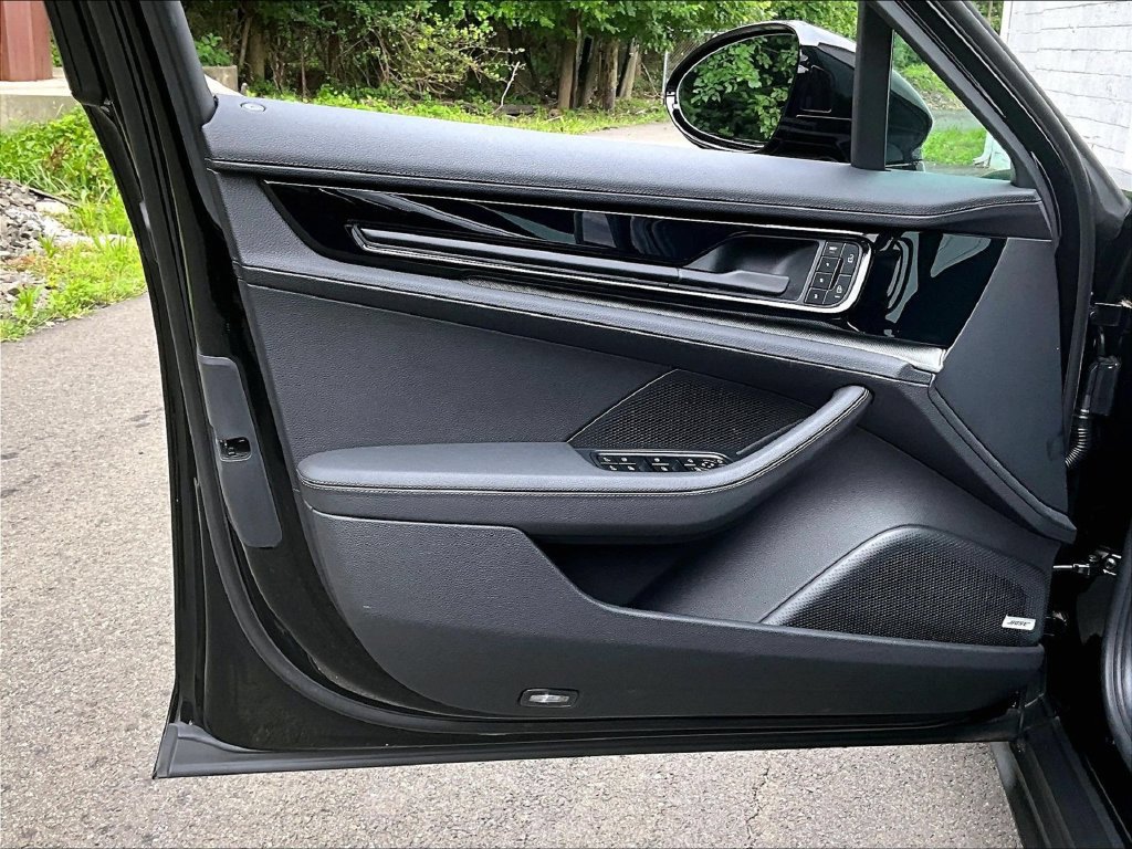 Certified 2025 Porsche Panamera 4 AWD/4WD image 27