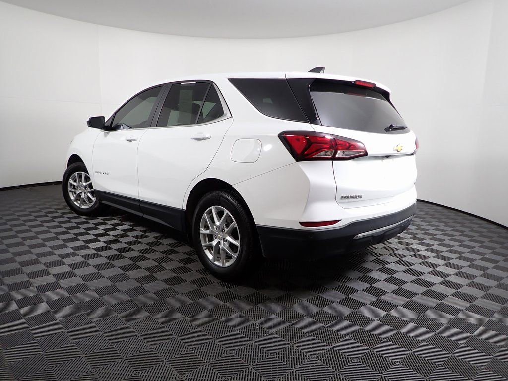Used 2023 Chevrolet Equinox LT w/ LPO, Floor Liner Package image 9