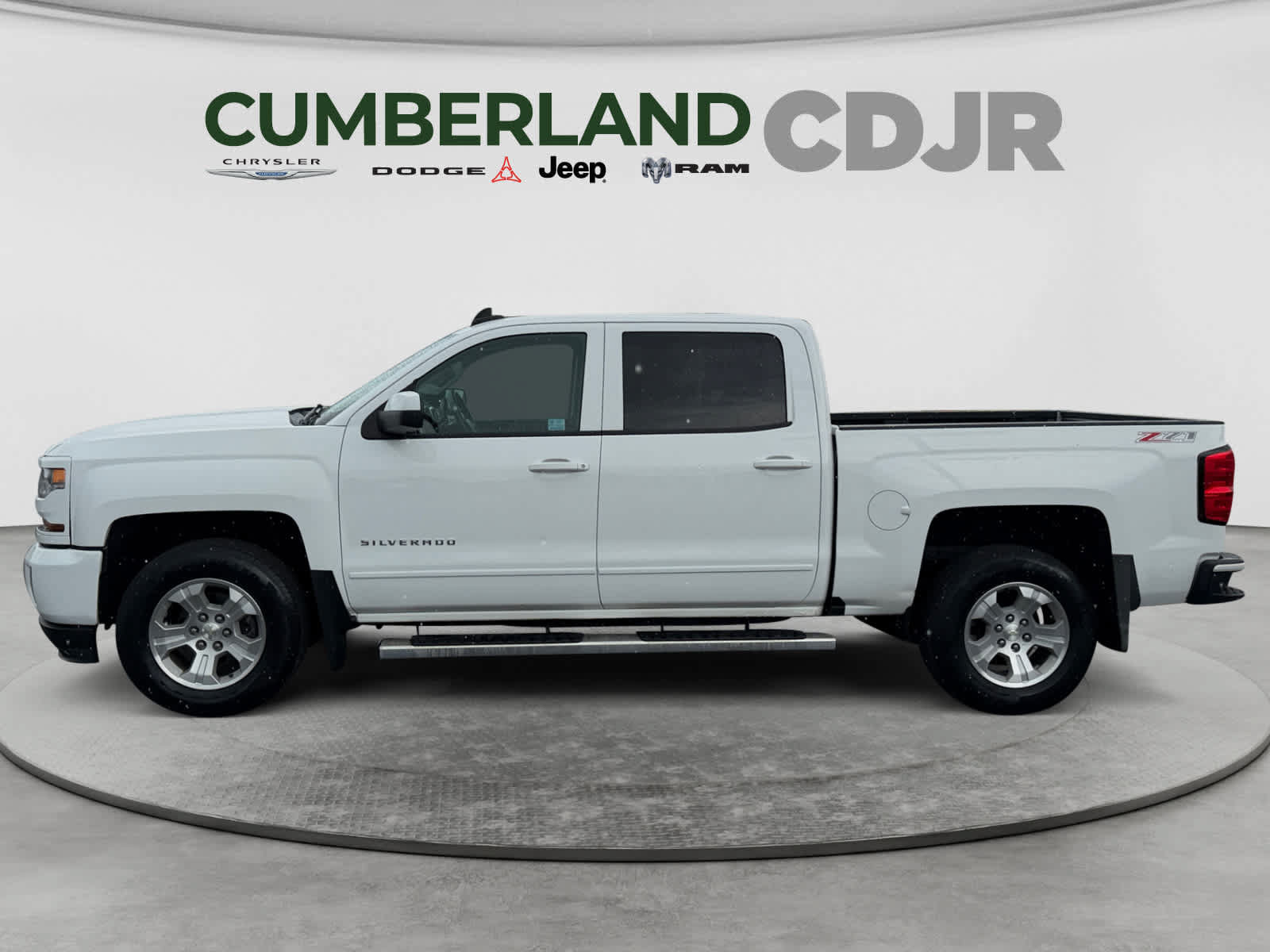 Used 2017 Chevrolet Silverado 1500 LT w/ All Star Edition AWD/4WD image 3