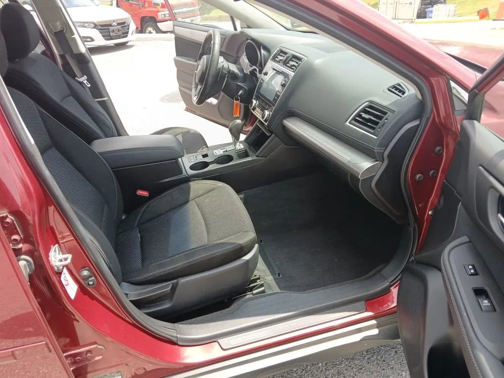 Used 2018 Subaru Outback 2.5i Premium image 23