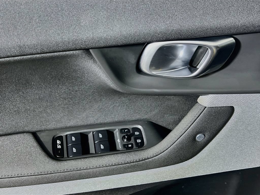 Used 2021 Polestar Polestar 2 w/ Performance Package AWD/4WD image 16