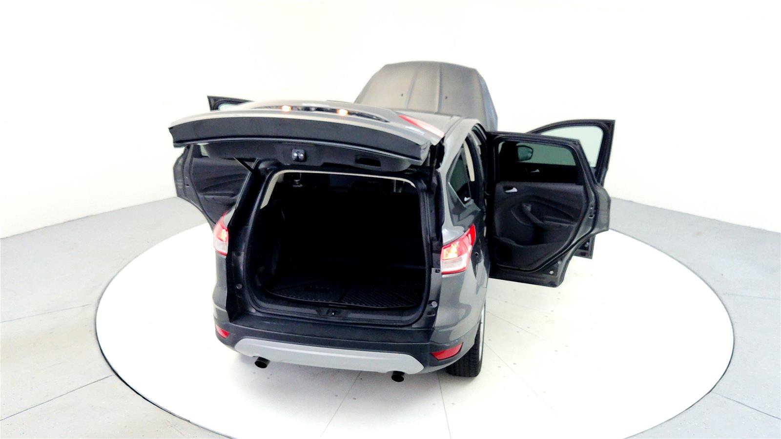 Used 2015 Ford Escape SE image 23