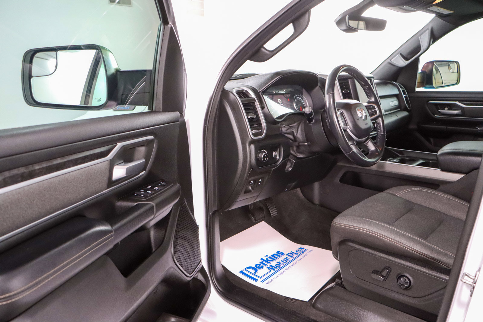 Used 2021 RAM 1500 Big Horn image 3