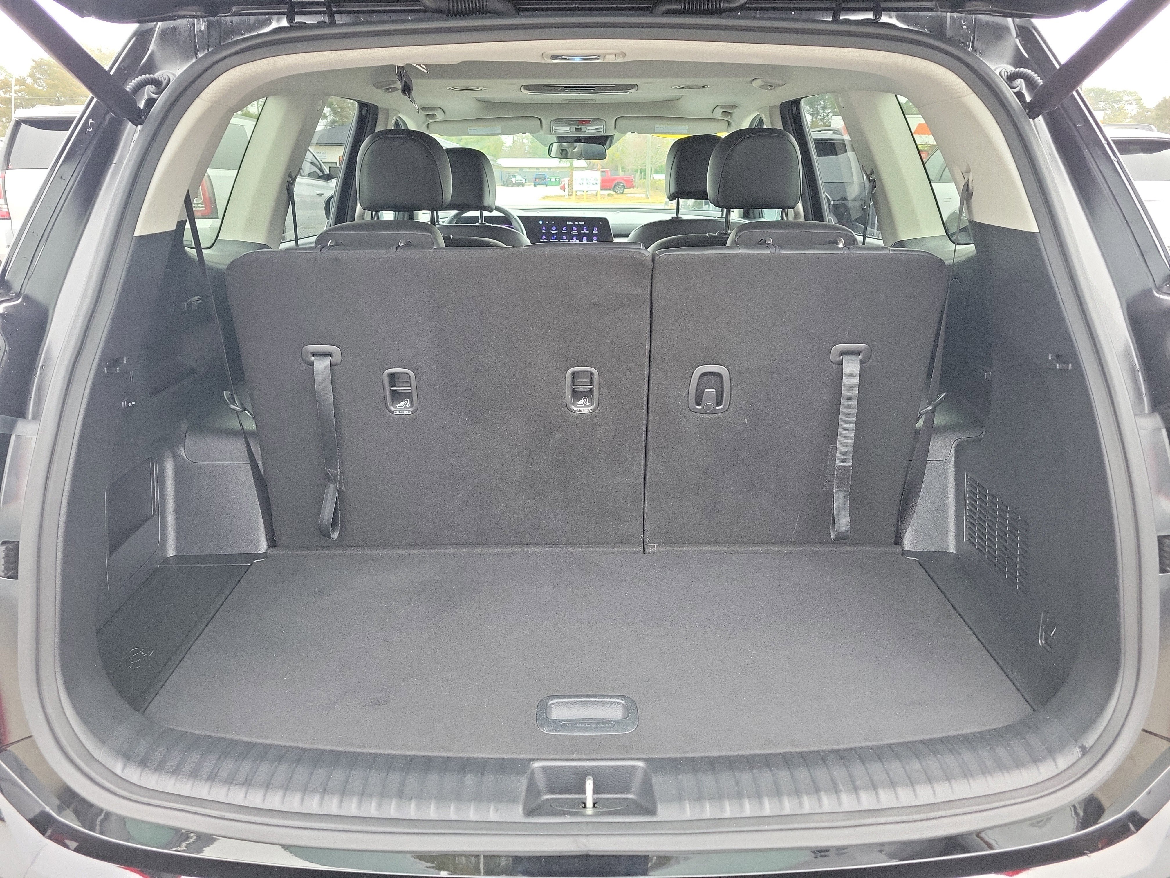 Used 2025 Kia Telluride S image 13