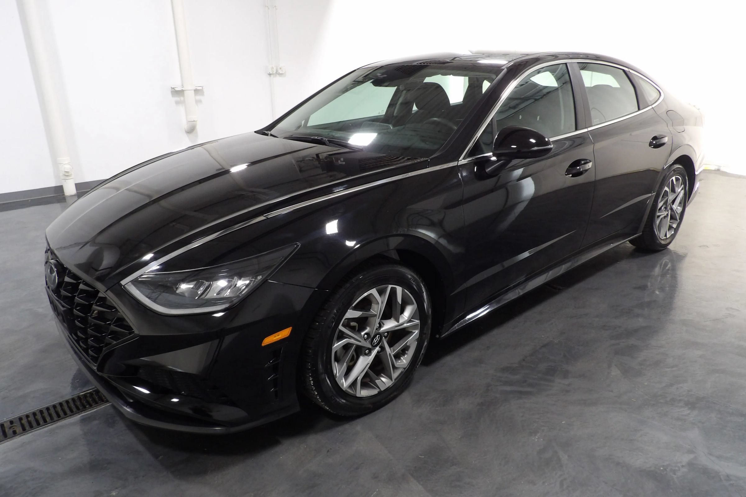 Used 2021 Hyundai Sonata SEL FWD image 3