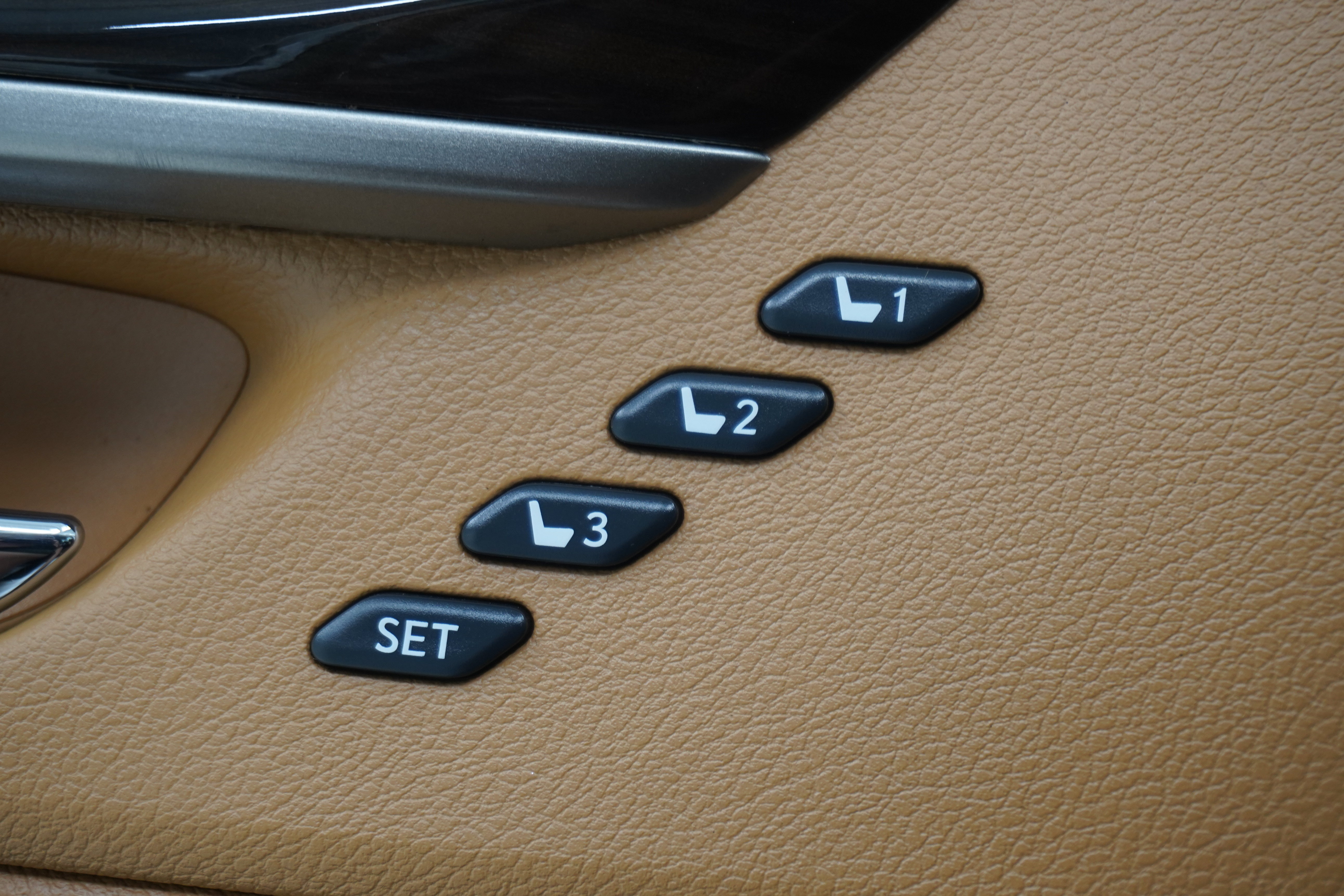 Used 2018 Lexus ES 350 w/ Luxury Package w/Wood Trim FWD image 16