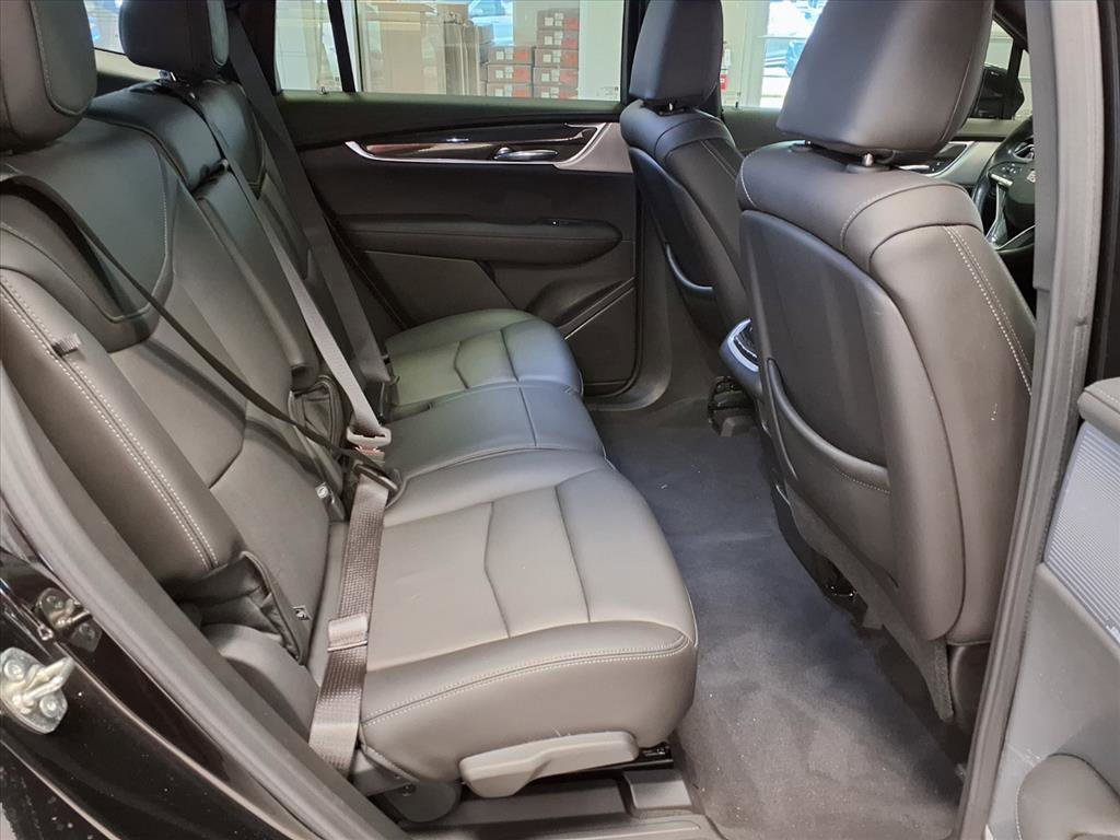 Certified 2024 Cadillac XT6 Sport w/ Technology Package image 14