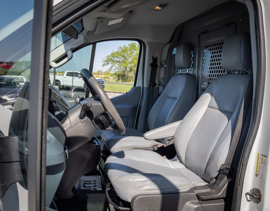 Used 2015 Ford Transit 150 130 Low Roof RWD image 15