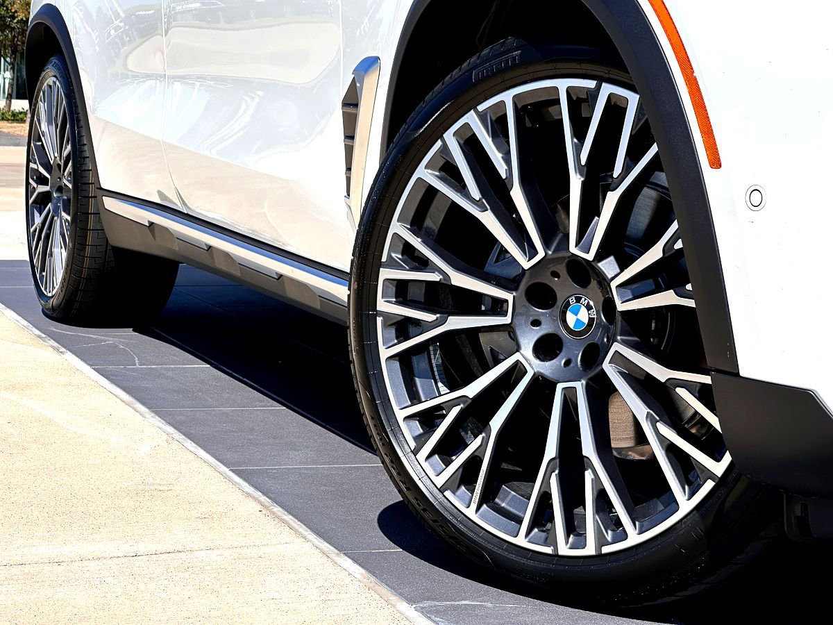 New 2026 BMW X5 xDrive40i image 2